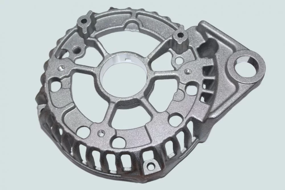 фото крышка генератора (isbe) 4892320, 4892318 задняя 235045 